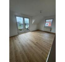 Rundum frisch renovierte 2-Zimmer-Wohnung mit Loggia in ruhiger L - Kutenholz