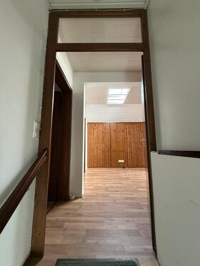 Foto - Schöne 2-Zimmer-Dachgeschosswohnung in Ebernhahn – 65 m²