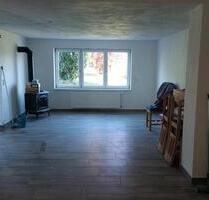 Erdgeschosswohnung neu renoviert mit Garten in Sackgasse - Merchweiler