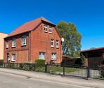 Foto - familienfreundliches Ein- (oder auch Zwei-) Familienhaus