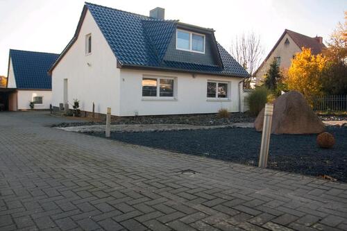 Foto - 2 freistehende Häuser auf 3.600 qm