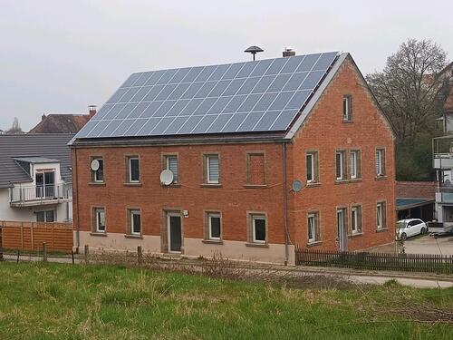 Foto - Haus mit 3 Wohniungen und Photovoltaik Anlage