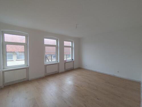 Foto - 3,5 Zimmer-Wohnung mit 98 qm - 575,00&nbsp;EUR Kaltmiete, ca.&nbsp; 98,00&nbsp;m&sup2;