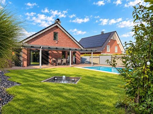 Foto - Stark reduziert: EFH mit Pool, PV & hochwertiger Ausstattung