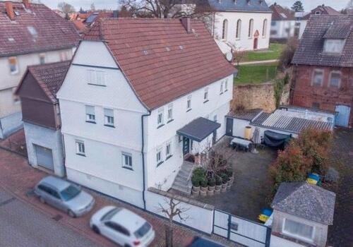 Foto - Charmantes großes Einfamilienhaus mit Hof