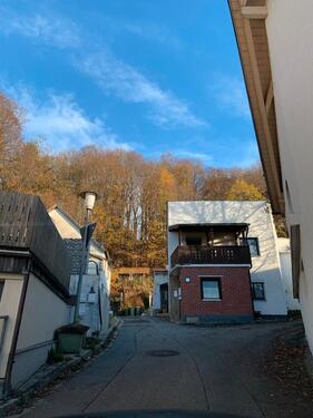 Foto - Stark renovierungsbedürftiges Haus