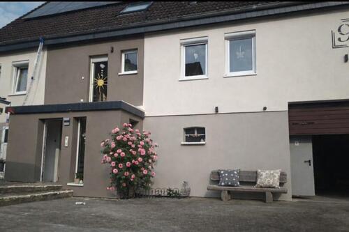 Foto - Modernisiertes Fachwerkhaus mit 160 m², Scheune, Garage & Garten