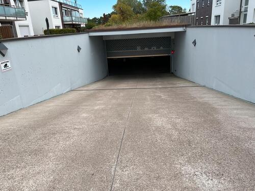 Foto - Tiefgaragenstellplatz zu vermieten