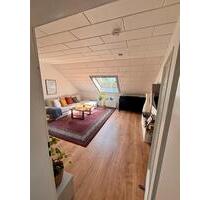 helle 2 Zi. DG Wohnung mit Stellplatz, neuer EBK und Balkon - Lehre