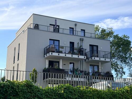 Foto - Moderne 4,5-Zimmer-Etagenwohnung mit zwei Eingängen in Wassernähe