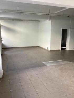 Foto - Viel Platz zum Verwirklichen: helles Ladenlokal in der Innenstadt (keine Gastronomie)