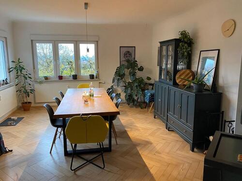 Foto - Helle 6-Zimmer Wohnung - 1.150,00 EUR Kaltmiete,