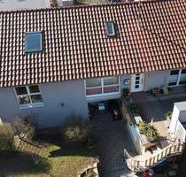 Einfamilienhaus mit Einliegerwohnung mit Holzlege und Halle - Bad Kissingen