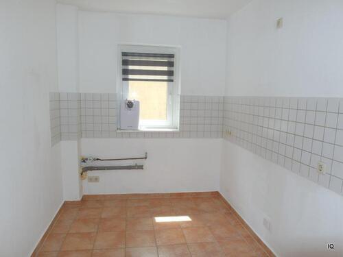Foto - Hübsche Familienwohnung mit Laminatboden und Badewanne * ruhige Lage mit Blick in die Gärten