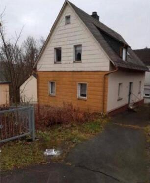 Foto - Renovierungsbedürftiges EFH mit Potenzial in ruhiger Lage