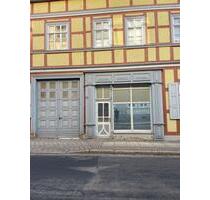 kleine Bürofläche zu vermieten in zentraler Lage mit Parkplatz - Halberstadt
