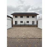 Neubau DHH in Simbach am Inn - 1.390,00&nbsp;EUR Kaltmiete, ca.&nbsp; 125,00&nbsp;m&sup2; in Simbach am Inn (PLZ: 84359)