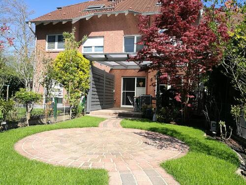 Foto - Modernes RMH mit Smart Home, hochw. Ausstattung und gepfl. Garten