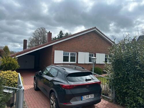 Foto - Haus mit Garten in Ostrhauderfeen (Ostfriesland)