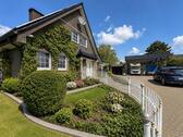 Foto - Auf 3200 QM -Freistehendes Einfamilienhaus mit Hallen, Garage, Carports