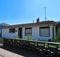 Charmantes Freistehendes Zweifamilienhaus - Neuhemsbach