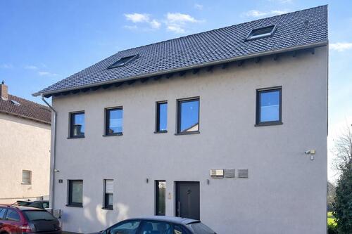 Foto - Modernes Fertighaus mit Einliegerwohnung