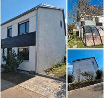 Saniertes Reiheneckhaus mit Garten & Garage in Neutraubling