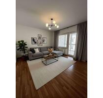 Ihr Traumwohnung in Zwickau! Großzügige 2-Zimmer Wohnung mit Wintergarten.