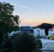 3,5-Raum-Altbauwohnung mit Balkon und Einbauküche zwischen Wilhelmplatz und Wasserbahnhof - Mülheim an der Ruhr