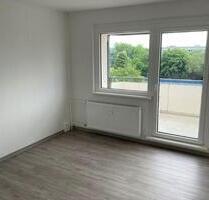 Moderne, bezugsfertige 2-Raum-Wohnung mit Balkon! - Oschersleben (Bode)