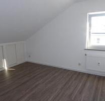 Gemütliche 3-Zimmer-Dachgeschosswohnung in Kalbach-Mittelkalbach Gemütliche 3-Zimmer-Dachgeschosswohnung in Kalbach-Mittelkalbach