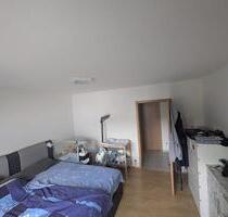 Schöne, helle 3-Zimmer-Wohnung mit Balkon, Stellplatz, Küche - Neckarbischofsheim