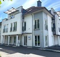 Stilvolle Dachgeschoss-Bürofläche in Aßlar mit 254m² auf zwei Ebenen Büro Praxis