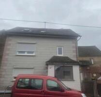 2 Familien Haus ruhige Lage - 1.300,00&nbsp;EUR Kaltmiete, ca.&nbsp; 190,00&nbsp;m&sup2; in Altendiez (PLZ: 65624)