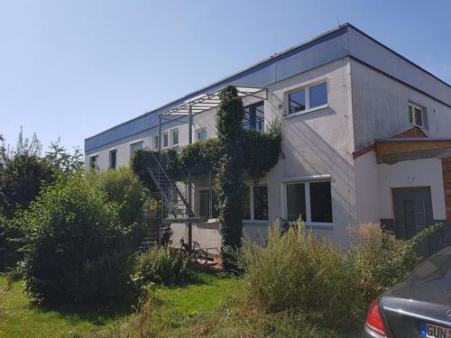 Foto - Wohnung mit dem Platz eines Hauses zu vermieten!