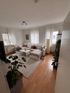 Foto - Helle 4 Zimmer Wohnung - 1.020,00 EUR Kaltmiete, ca.  95,30 m²