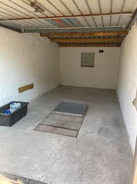 Foto - Garage zu vermieten - 90,00 EUR Miete,