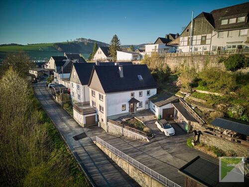 Foto - Großzügiges Einfamilienhaus mit Garage in Meschede-Grevenstein