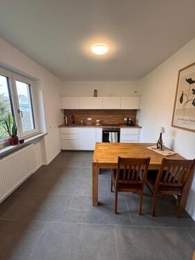 Foto - Teilmöblierte 3,5-Zimmer-Wohnung 1. OG mit Balkon