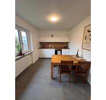Teilmöblierte 3,5-Zimmer-Wohnung 1. OG mit Balkon - Altheim (Alb)