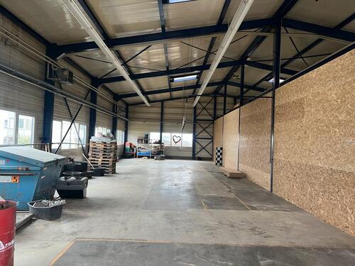 Foto - Helle Lagerhalle - 1.500,00&nbsp;EUR Kaltmiete, ca.&nbsp; 220,00&nbsp;m&sup2;