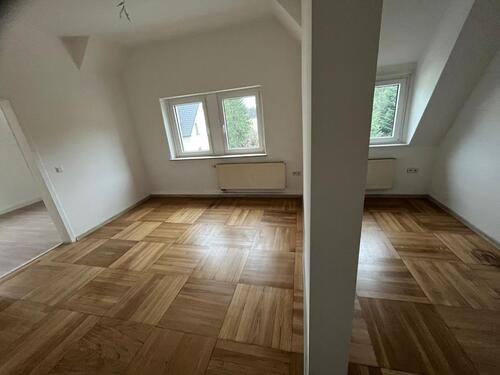 Foto - 5 Zimmer Dachgeschoßwohnung zur Miete in Gersdorf