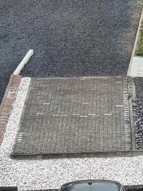 Foto - Stellplatz Auto, Wohnmobil, Wohnwagen gepflastert