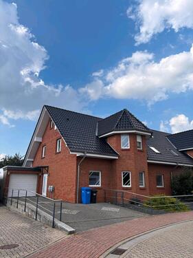 Foto - Provisionsfrei!!! 220m² Doppelhaushälfte mit 8 Zimmern.