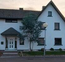 Kapitalanlage mit Potential: - 510.000,00&nbsp;EUR Kaufpreis, ca.&nbsp; 265,00&nbsp;m&sup2; in Augustdorf (PLZ: 32832)