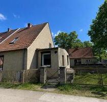 Siedlungshaus mit großem Grundstück & Baugenehmigung - Leegebruch