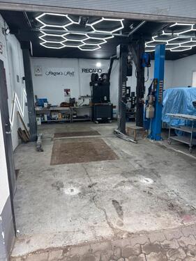 Foto - Werkstatt zu vermieten inkl Hebebühnen und Stellplätze