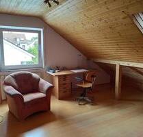 2 Zimmer in Dachgeschoßwohnung - 320,00 EUR Kaltmiete, in Aichwald (PLZ: 73773)