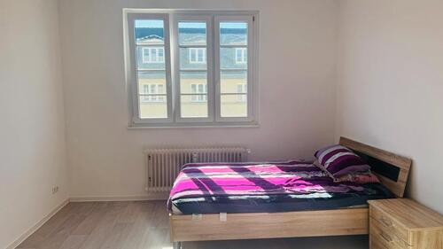 Foto - Ein Zimmer zu vermieten - 450,00&nbsp;EUR Kaltmiete, ca.&nbsp; 80,00&nbsp;m&sup2;