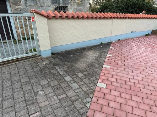 Foto - Motorrad Anhänger Stellplatz Innenstadt Altdorf bei Nürnberg